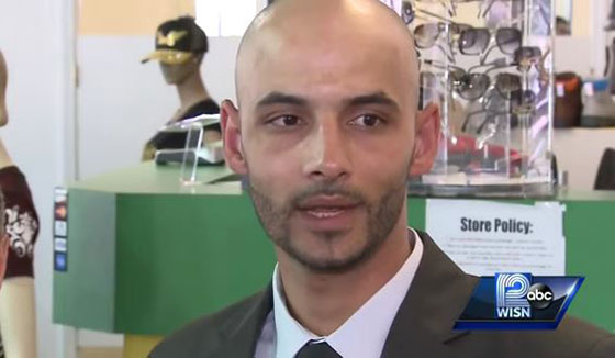 اعضاء عصابة يفرون من شاب فلسطيني شجاع بعد محاولتهم اقتحام متجره صورة رقم 1