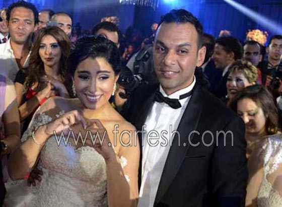 ايتن عامر تتحدث عن قلقها وفرحها بفستان الزفاف وتشكر المصممة صورة رقم 1