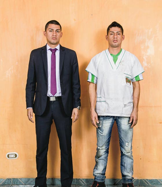  فيديو.. الصدفة تجمع 4 توائم تم تبديلهم بالخطأ منذ ولادتهم قبل 20 عاما صورة رقم 2