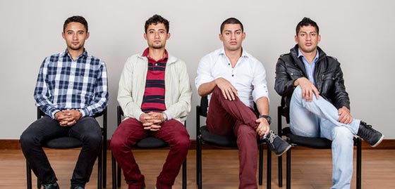  فيديو.. الصدفة تجمع 4 توائم تم تبديلهم بالخطأ منذ ولادتهم قبل 20 عاما صورة رقم 3