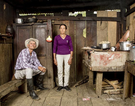  فيديو.. الصدفة تجمع 4 توائم تم تبديلهم بالخطأ منذ ولادتهم قبل 20 عاما صورة رقم 6