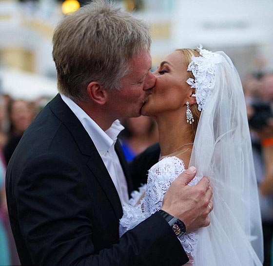 الناطق بلسان بوتين يرتدي ساعة تعادل 4 اضعاف راتبه السنوي! صورة رقم 2