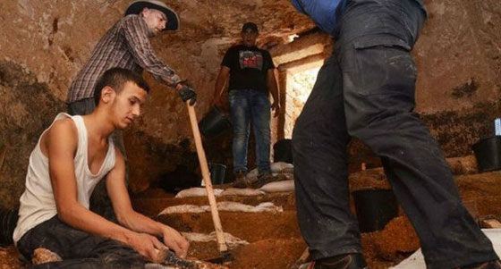 الحيرة تدب بين علماء اسرائيليين بعد عثورهم على نقوش عبرية قديمة جدا صورة رقم 1