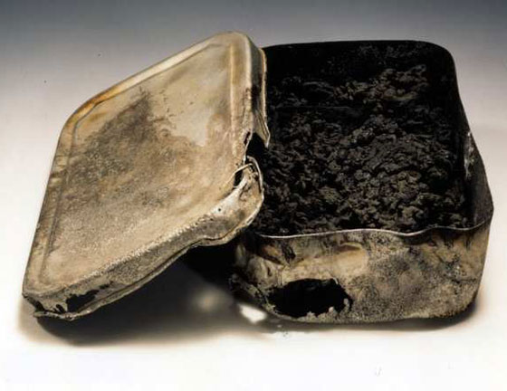 بعد 70 عاما.. اغراض تشهد على فظاعة ما احدثته قنبلة هيروشيما الذرية صورة رقم 3 بعد 70 عاما.. اغراض تشهد على فظاعة ما احدثته قنبلة هيروشيما الذرية صورة رقم 3