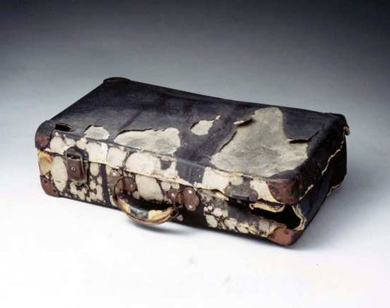 بعد 70 عاما.. اغراض تشهد على فظاعة ما احدثته قنبلة هيروشيما الذرية صورة رقم 8 بعد 70 عاما.. اغراض تشهد على فظاعة ما احدثته قنبلة هيروشيما الذرية صورة رقم 8