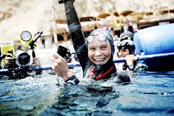 ما الذي حدث لبطلة الغوص الروسية الشهيرة مولتشانوفا في المياه الاسبانية؟ صورة رقم 6