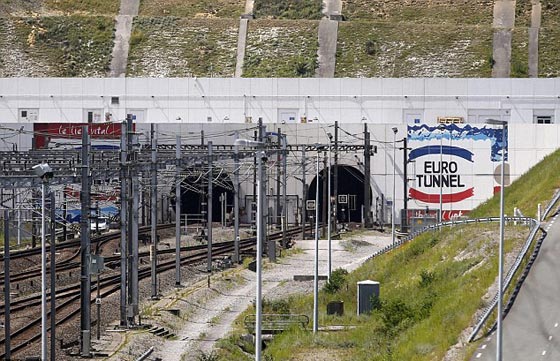 سوداني يعبر بحر المانش 50 كم تحت الماء وينتهي بمفاجأة غير سارة! صورة رقم 10