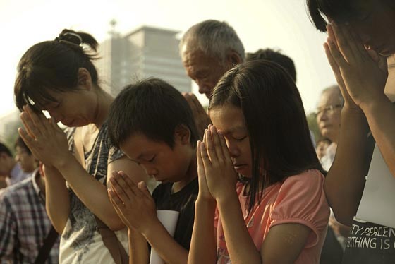 شاهدة على القنبلة النووية: رأيت سحابة الفطر ونهرا مليئا بالجثث! صورة رقم 10