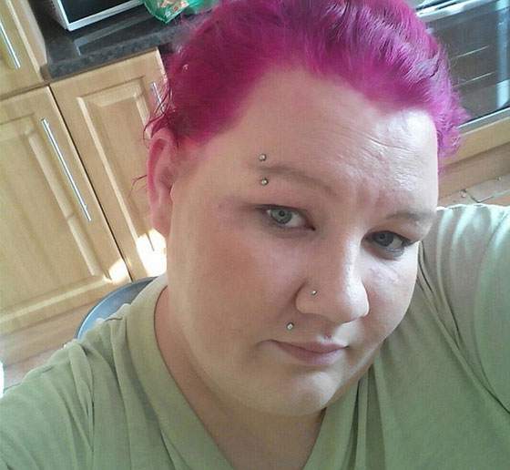 ايرلندية تفقد بصرها بسبب تناولها 28 علبة من مشروب الطاقة يوميا صورة رقم 1 ايرلندية تفقد بصرها بسبب تناولها 28 علبة من مشروب الطاقة يوميا صورة رقم 1