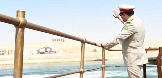 طفل السرطان يحقق امنيته بلقاء السيسي في احتفال قناة السويس صورة رقم 11 طفل السرطان يحقق امنيته بلقاء السيسي في احتفال قناة السويس صورة رقم 11