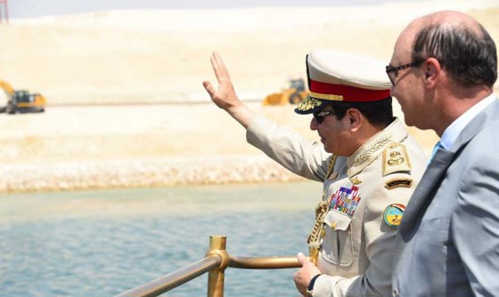 طفل السرطان يحقق امنيته بلقاء السيسي في احتفال قناة السويس صورة رقم 15 طفل السرطان يحقق امنيته بلقاء السيسي في احتفال قناة السويس صورة رقم 15