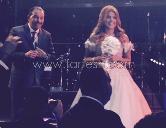 صور وفيديو  امل بوشوشة في حفل زفافها الذي اتسم بالطابع الجزائري صورة رقم 21