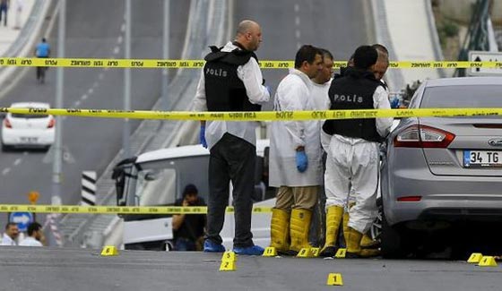 امرأتان تهاجمان القنصلية الامريكية في تركيا وتفجير في مركز للشرطة صورة رقم 15