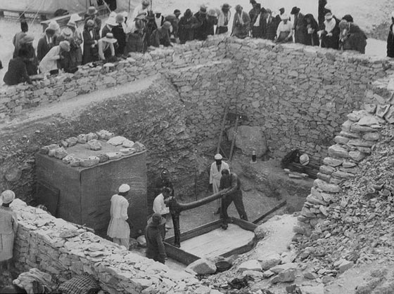 هل يكشف باب خفي في مقبرة توت عنخ امون عن سر تاريخي هام؟ صورة رقم 6