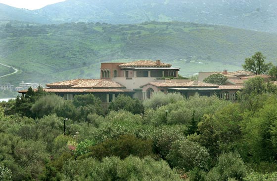 الامير محمد بن نايف قد يشتري قصر برلسكوني بـ 550 مليون دولار صورة رقم 3 الامير محمد بن نايف قد يشتري قصر برلسكوني بـ 550 مليون دولار صورة رقم 3