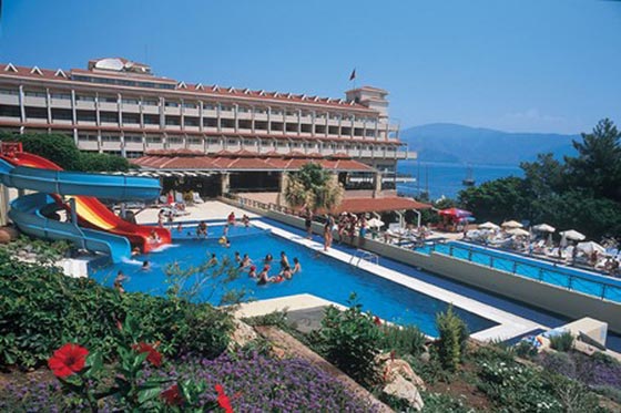 الدواعش يشنون هجوما مزيفا على منتجع تركي.. شاهدهم بالصور صورة رقم 14