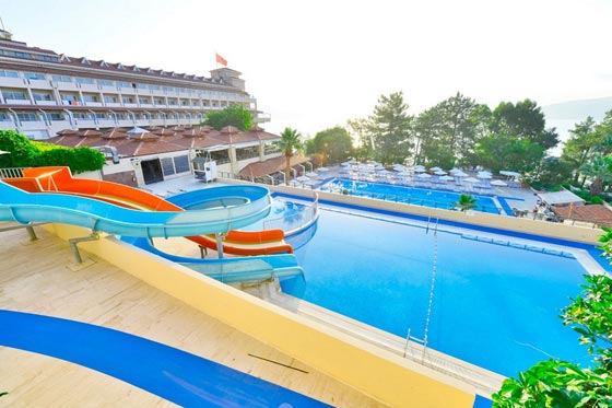 الدواعش يشنون هجوما مزيفا على منتجع تركي.. شاهدهم بالصور صورة رقم 16