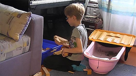 طفل مصاب بمرض نادر وجسمه ينتج كميات من الاسيتون يوميا صورة رقم 1