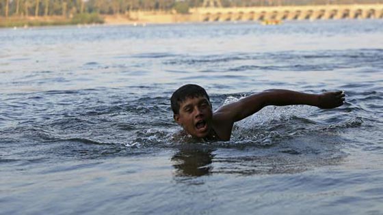 بالصور.. موجة الحر الشديد تقتل 93 مصريا خلال اسبوع صورة رقم 2