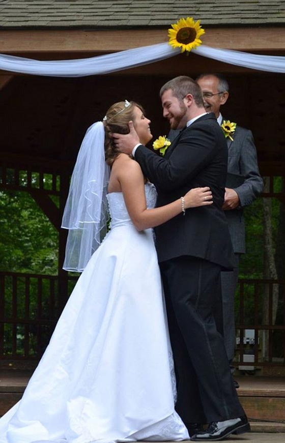 عروس فقدت الذاكرة بحادث ونسيت زواجها.. فتزوجها حبيبها مرة أخرى صورة رقم 9