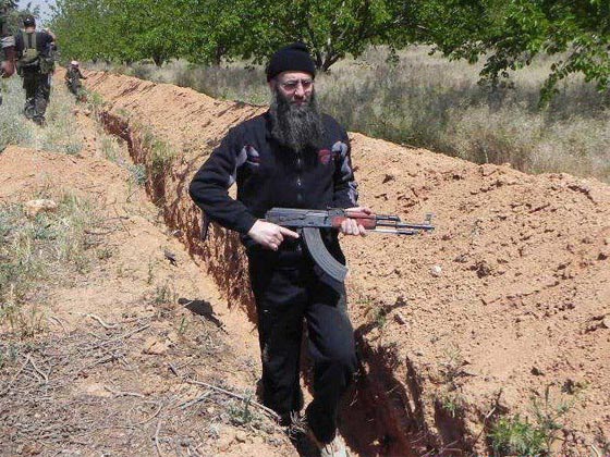 الاسير يقع في فخ الامن اللبناني رغم تنكره صورة رقم 2