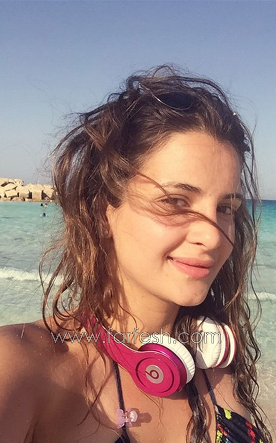 صور اصالة مع ابنتها شام على البحر بدون ماكياج صورة رقم 3