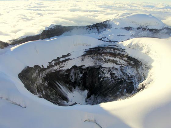 الاكوادور تهتز.. كوتوباكسي اخطر بركان في العالم يستفيق مجددا صورة رقم 3