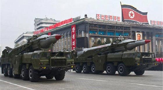 كوريا الشمالية توزع التهديدات النووية ذات اليمين وذات الشمال صورة رقم 5