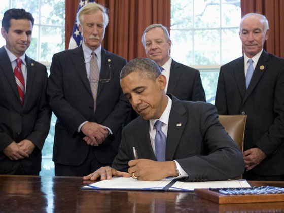 اوباما وبيل غيتس.. أعسران يتحديان العالم بقدراتهما الخارقة صورة رقم 5