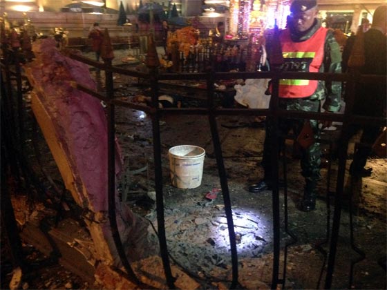 22 قتيلا وعشرات الجرحى بينهم سياح في تفجير ضريح بالهند صورة رقم 5 22 قتيلا وعشرات الجرحى بينهم سياح في تفجير ضريح بالهند صورة رقم 5