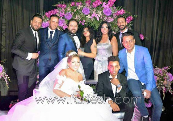 صور جديدة من حفل الفنانة مي كساب والمغني الشعبي اوكا صورة رقم 17