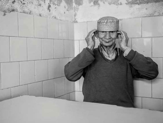 مصور يكشف اسرار الحياة في مصح عقلي.. مستخدما عدسته السحرية صورة رقم 6 مصور يكشف اسرار الحياة في مصح عقلي.. مستخدما عدسته السحرية صورة رقم 6