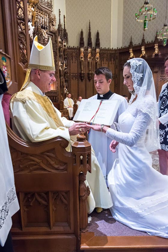 امريكية تنضم الى العذارى المكرست وتتزوج المسيح.. شاهد الفيديو صورة رقم 7