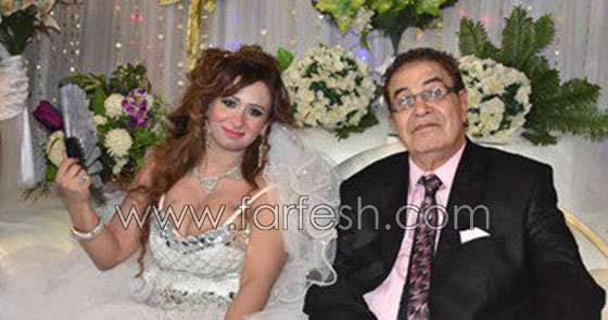 فيديو جريء: مفيد فوزي يتجاوز حدوده وينصح زوجة سعيد طرابيك بخصوص العلاقة الزوجية الحميمية  صورة رقم 4