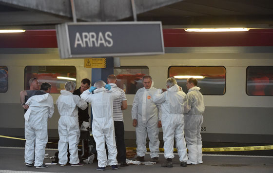 مسلح اسلامي يطلق النار دخل قطار بفرنسا ويصيب 3 اشخاص بينهم ممثل صورة رقم 5