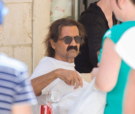 أمير قطر المتنحي حمد بن خليفة يتجول في كرواتيا بملابس بسيطة  صورة رقم 1