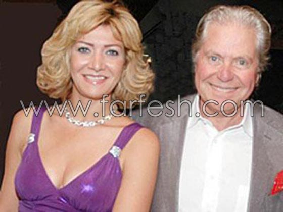 بالصور.. زيجات الفنانين التي أثارت الجدل آخرها سعيد طرابيك من ثلاثينية صورة رقم 11