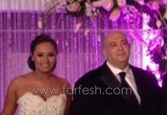 بالصور.. زيجات الفنانين التي أثارت الجدل آخرها سعيد طرابيك من ثلاثينية صورة رقم 15