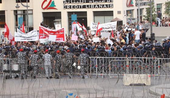 مواجهات عنيفة وعشرات الجرحى في بيروت خلال حملة طلعت ريحتكم صورة رقم 4