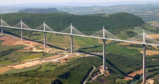 بالصور.. 10 جسور شهيرة تتحدى الطبيعية صممتها أدمغة بشرية صورة رقم 6