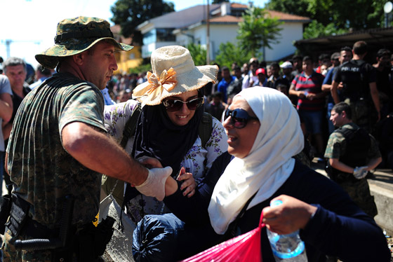 ملياردير مصري يسعى لشراء جزيرة يونانية لحل أزمة اللاجئين صورة رقم 6 ملياردير مصري يسعى لشراء جزيرة يونانية لحل أزمة اللاجئين صورة رقم 6