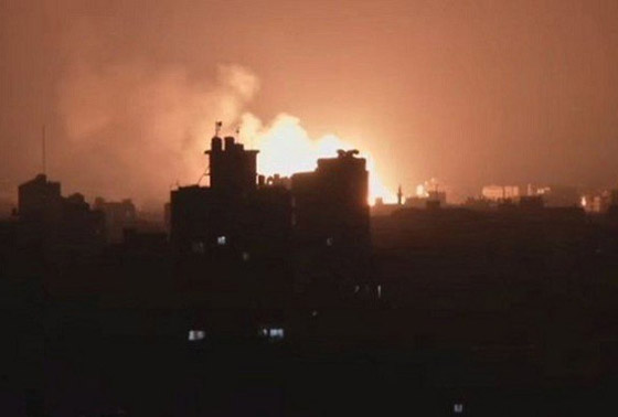 اسرائيل تشن غارة على منشأة حماسية في القطاع صورة رقم 1 اسرائيل تشن غارة على منشأة حماسية في القطاع صورة رقم 1