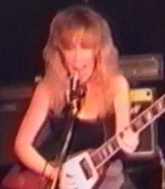 عقل داعش الالكتروني في سوريا يلقى حتفه على يد طائرة امريكية صورة رقم 9