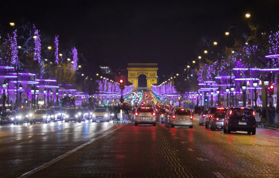 باريس تخلي ذاتها من السيارات مدة يوم كامل لاول مرة في تاريخها صورة رقم 1