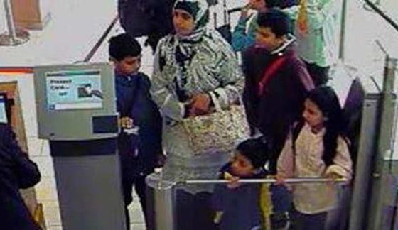 الشرطة البريطانية تعتقد ان أما واطفالها الاربعة غادروا الى سوريا صورة رقم 1