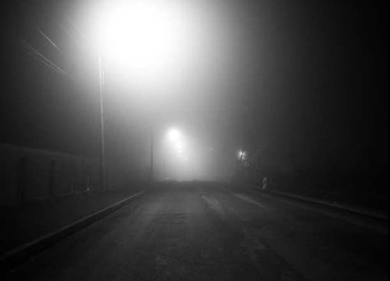 بالصور.. مجتمع كامل يعيش في انفاق تحت الارض بمحطات القطار صورة رقم 8