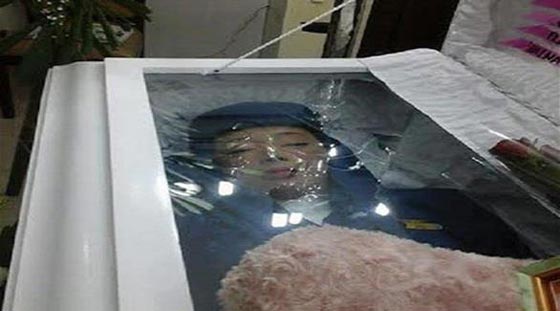 بالصور.. مضيفة تدفن في زي الخطوط الجوية السعودية تلبية لوصيتها صورة رقم 2 بالصور.. مضيفة تدفن في زي الخطوط الجوية السعودية تلبية لوصيتها صورة رقم 2