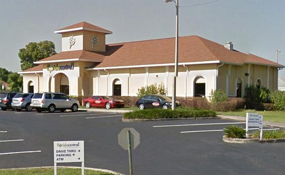  امريكية تسرق 3 بنوك في نصف ساعة لتغطية حفل تخرج ابنتها صورة رقم 4