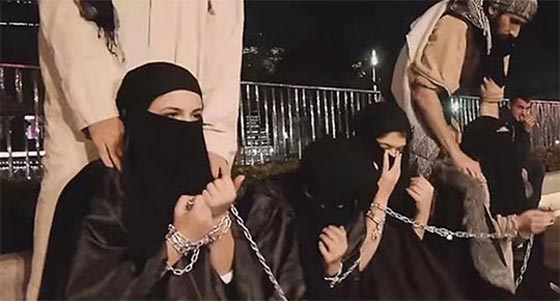 فظاعات الدواعش.. كما روتها شابة ايزيدية عايشت جحيمهم صورة رقم 11 فظاعات الدواعش.. كما روتها شابة ايزيدية عايشت جحيمهم صورة رقم 11