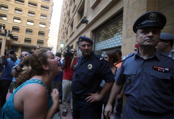 مشادات كلامية بين مصريين ولبنانيين.. محورها المزز اللبنانيات صورة رقم 14